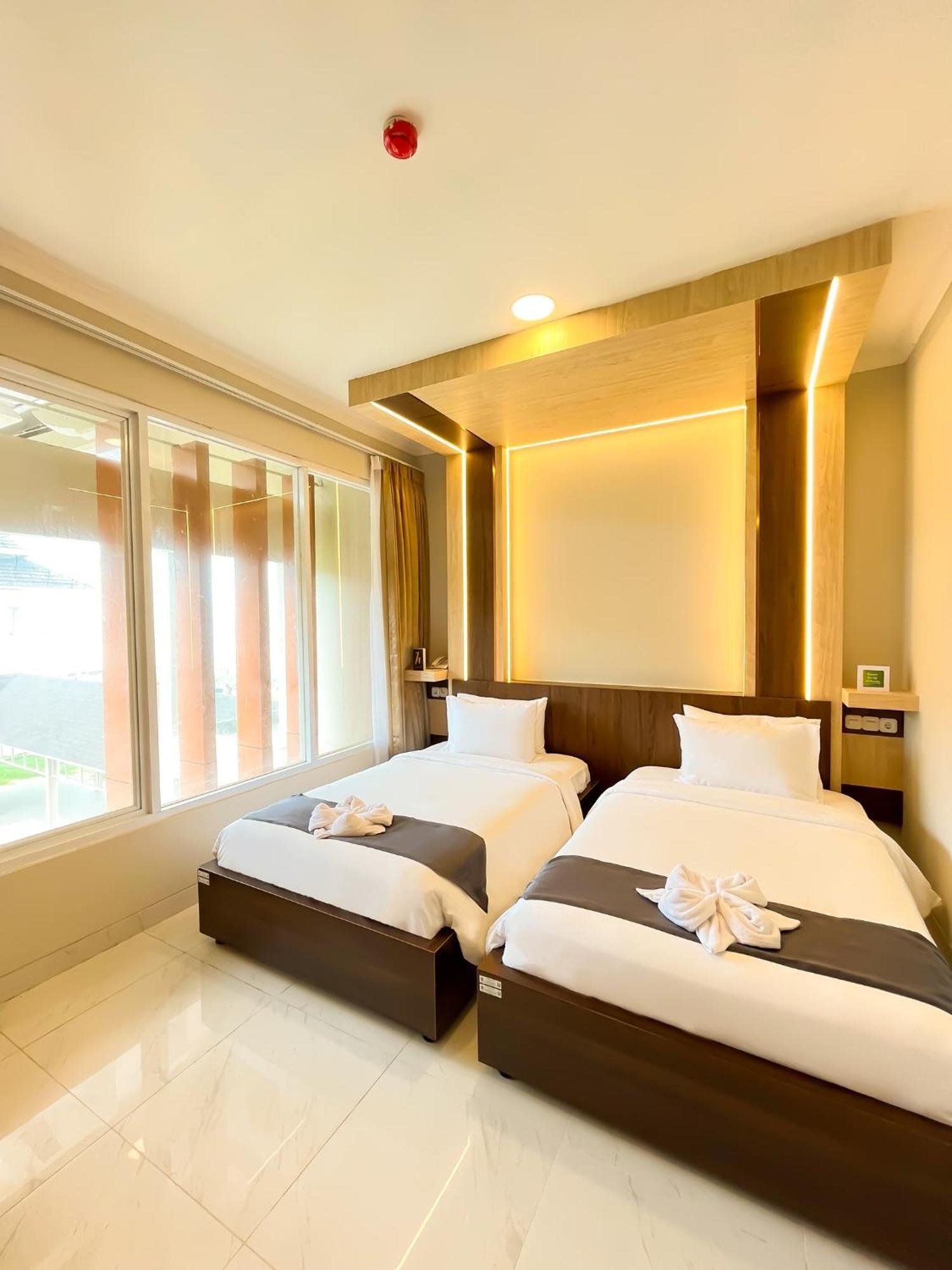 Horison Resort Antawirya Jepara Buitenkant foto